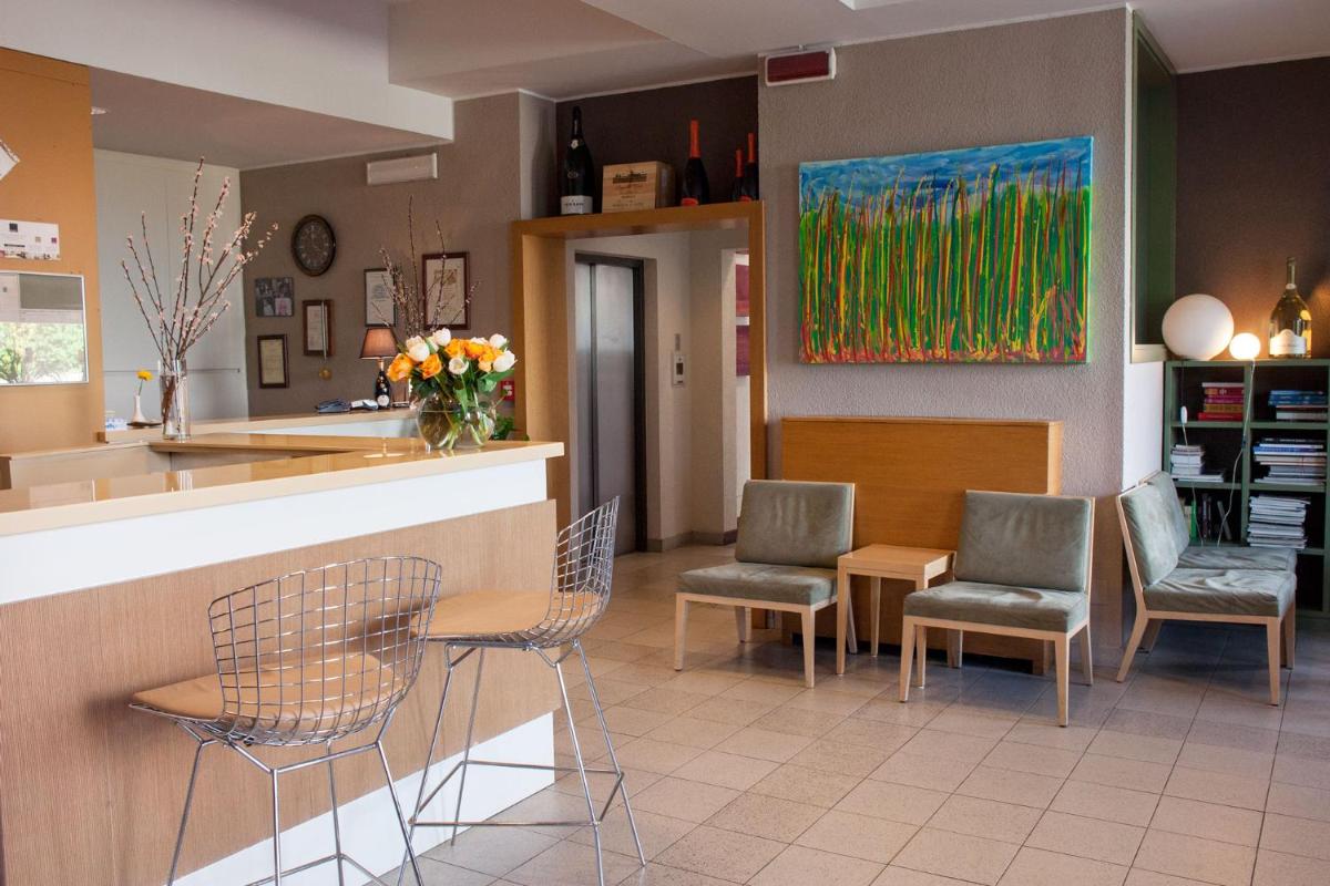 Hotel Ristorante La Bettola - Housity