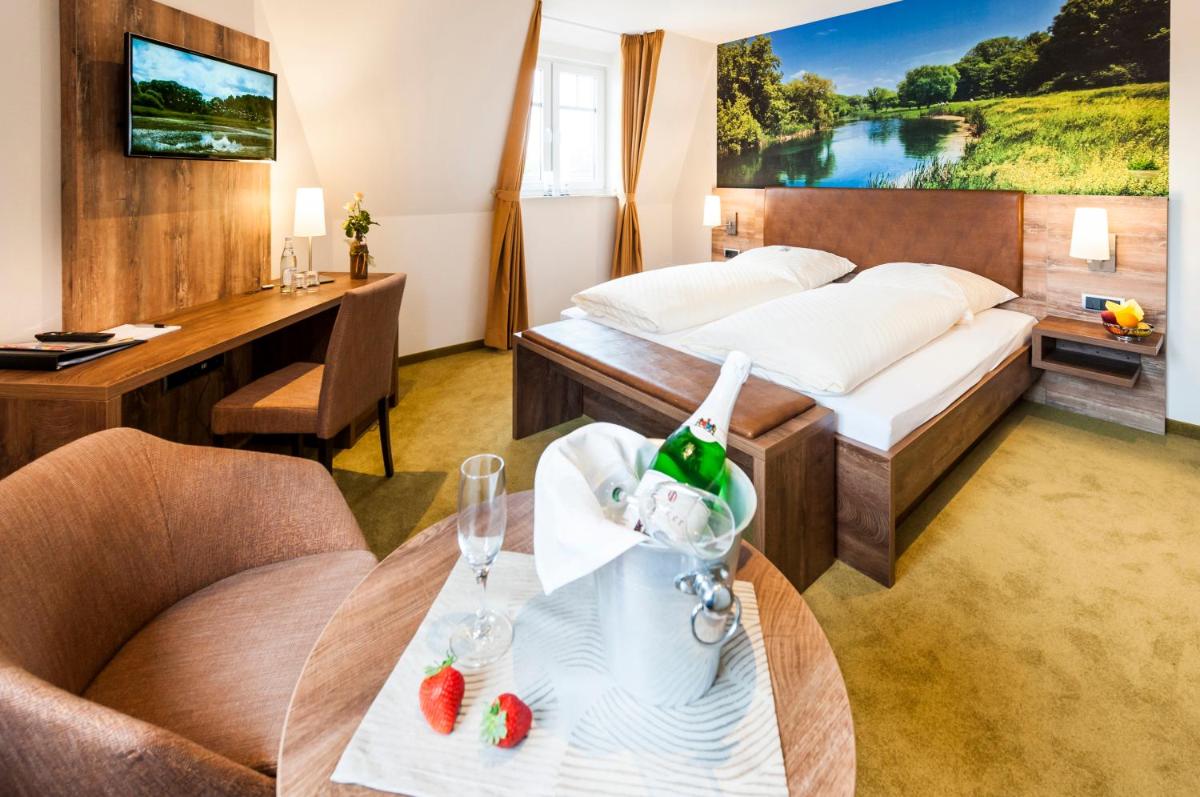 Hotel Hilker - Housity