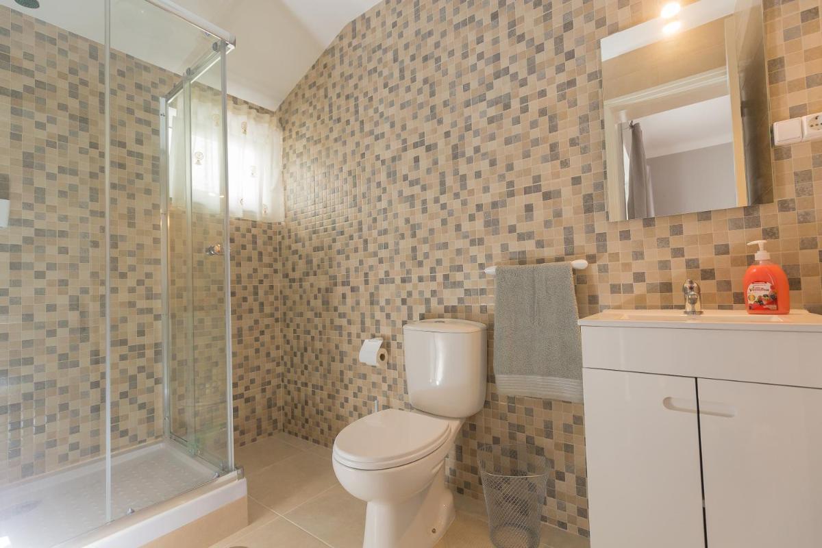 Brivaldo Guest House - Housity