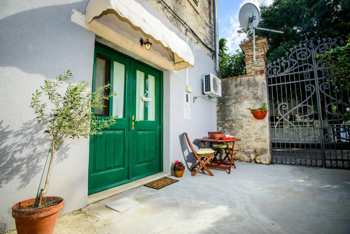 Rustica Apartments - Housity