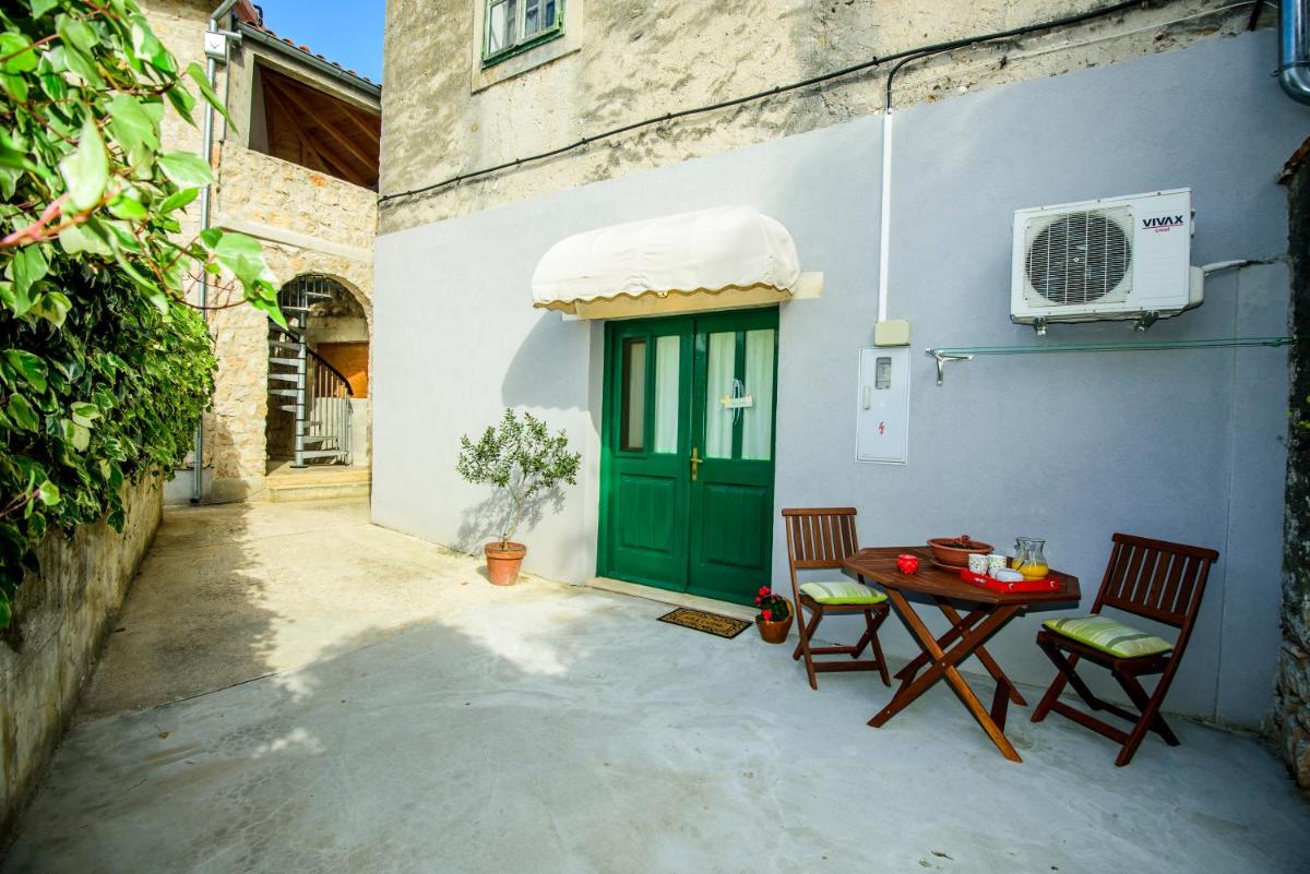 Rustica Apartments - Housity