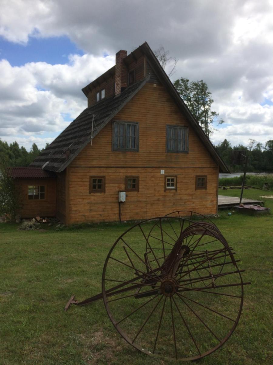 Brīvdienu māja Slugas - Housity