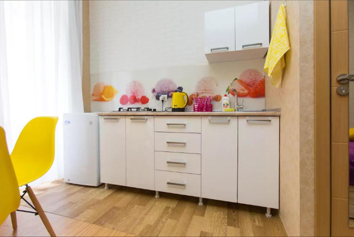Pop Art Studio Apartment - Housity