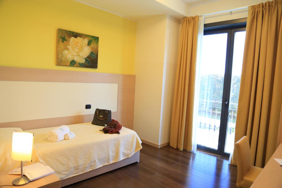 Groane Hotel Residence - Housity