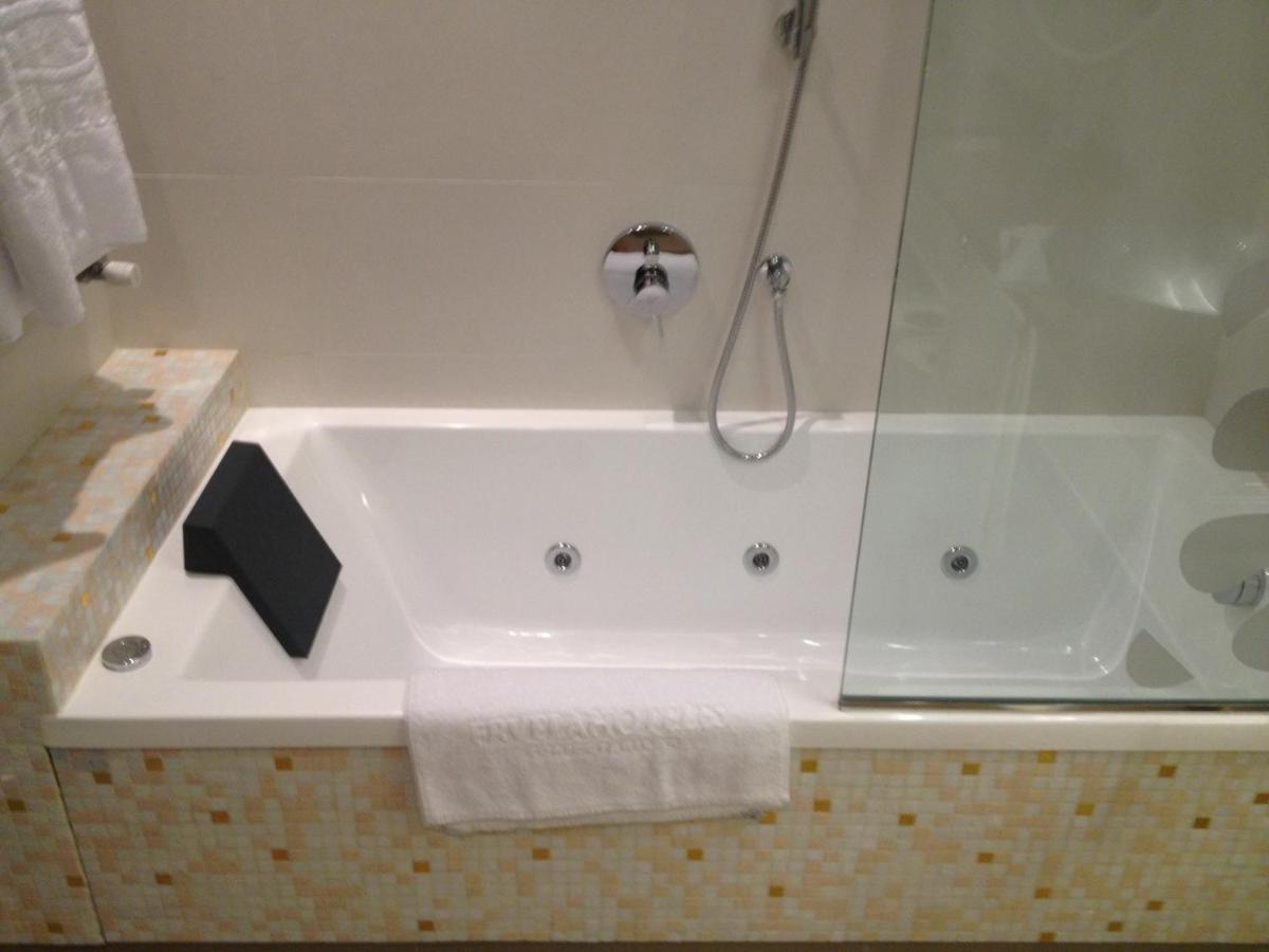 Un baño de Hotel & Spa Princesa Munia
