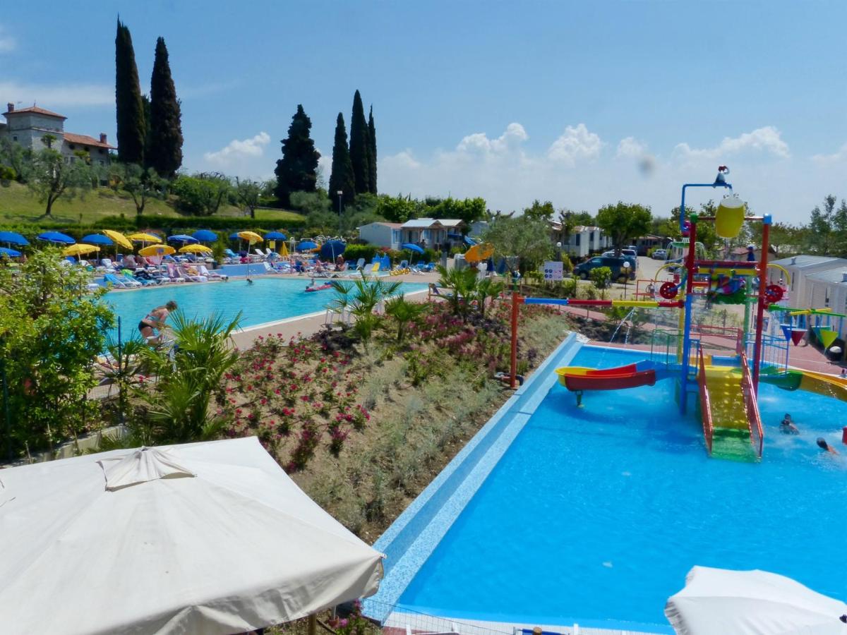 Camping Serenella - Housity