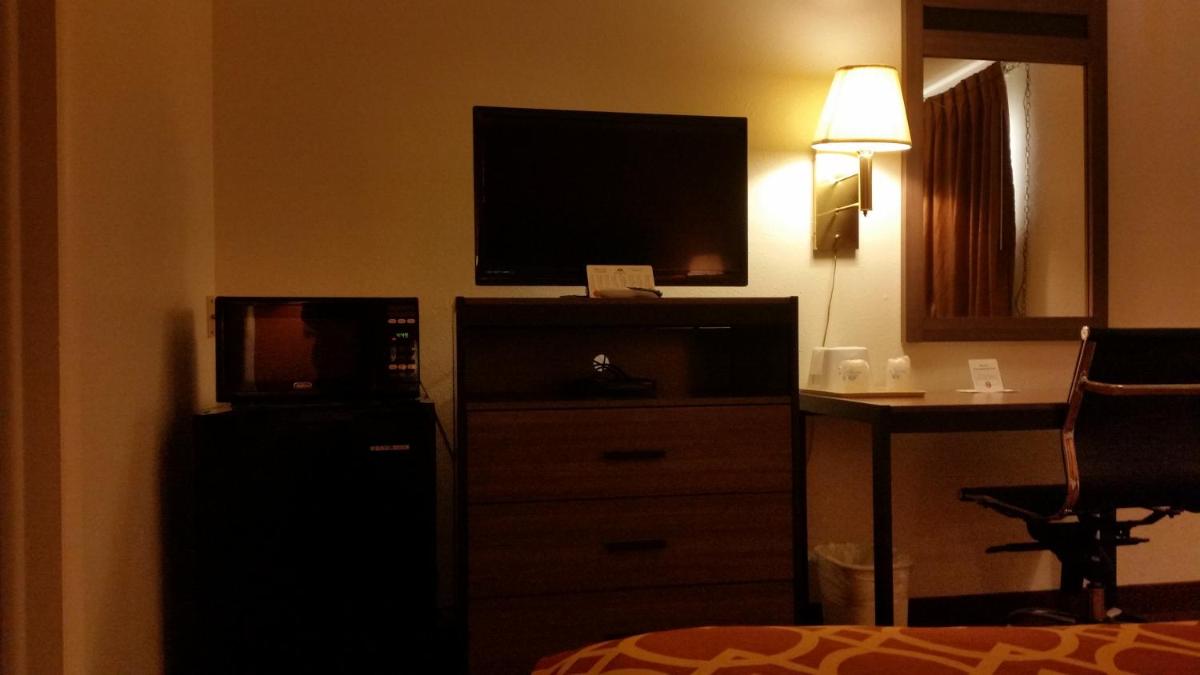 American Inn Of Liberal - Housity
