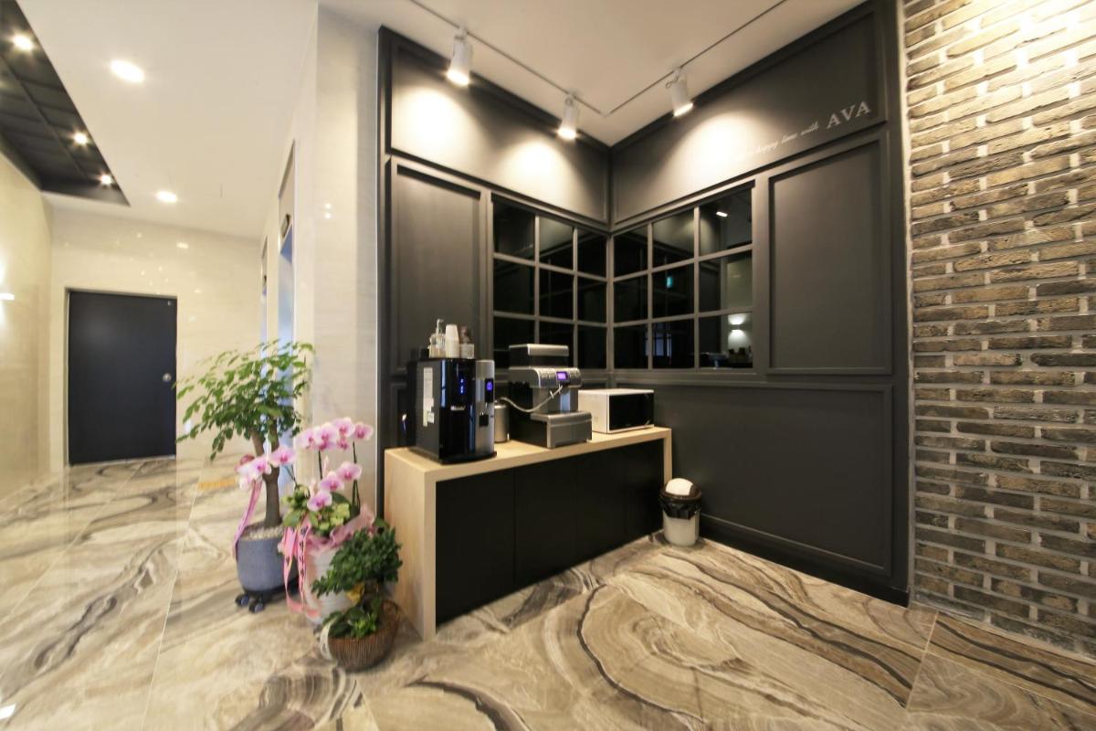 Premium Ava Hotel - Housity