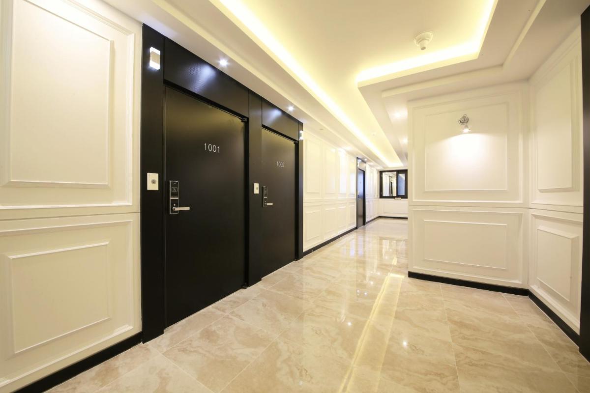 Premium Ava Hotel - Housity