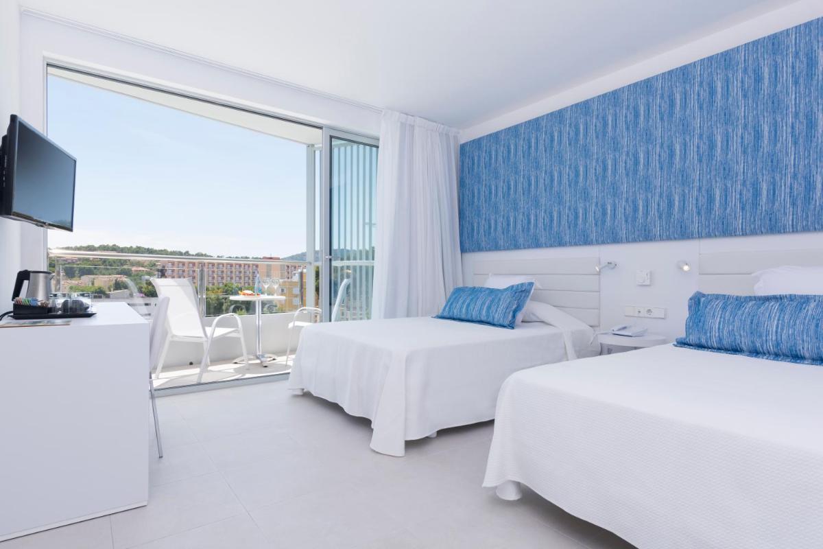 Cama o camas de una habitación en Reverence Mare Hotel - Adults Only