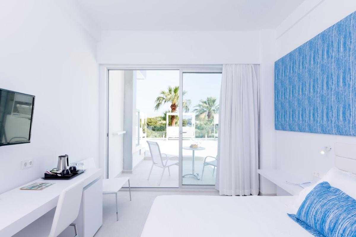 Cama o camas de una habitación en Reverence Mare Hotel - Adults Only
