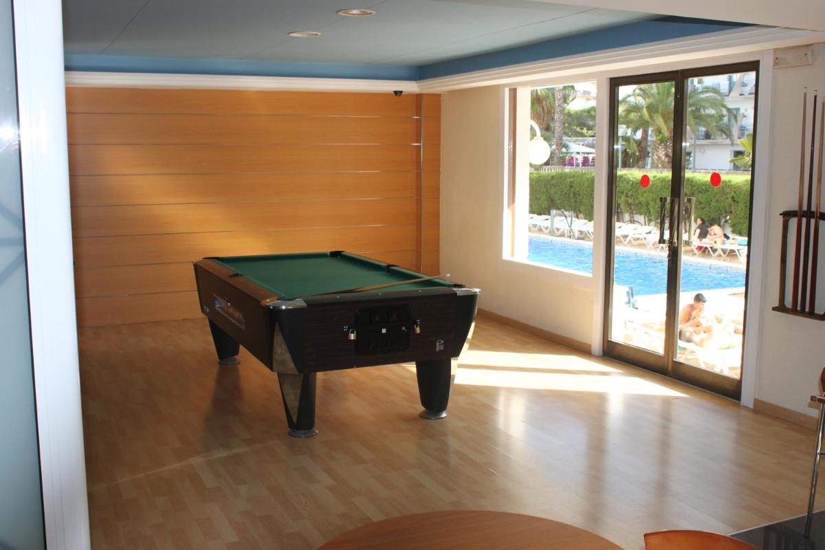 Mesa de billar en Hotel Riviera
