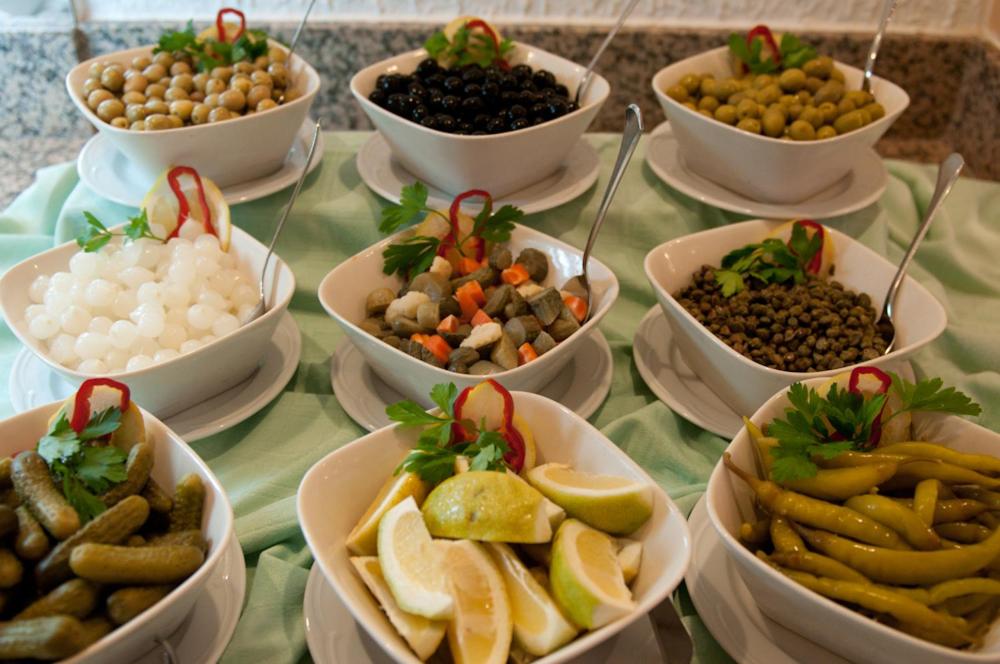 Comida en o cerca de este hotel