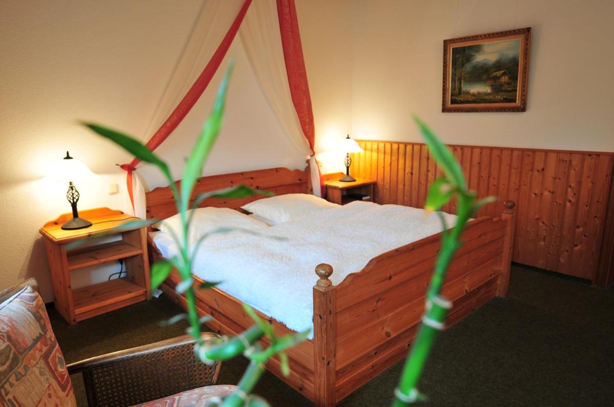 Akzent Hotel Zur Wasserburg - Hotel Garni bed & breakfast - Hizvo