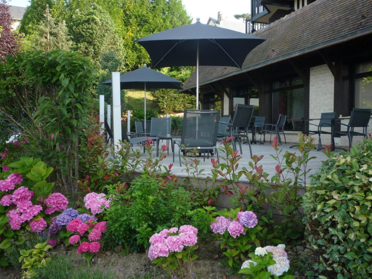 Jardin de l'établissement Best Western Plus Hostellerie Du Vallon