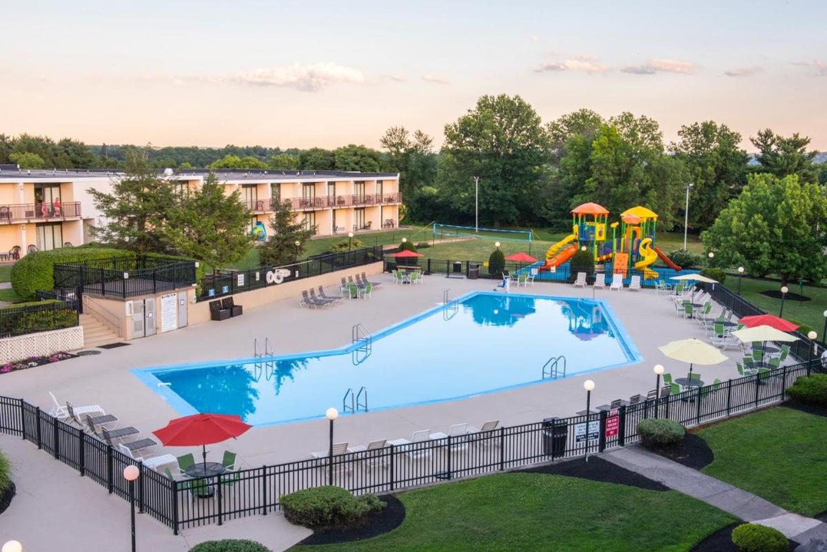Red Lion Hotel Harrisburg Hershey - Housity