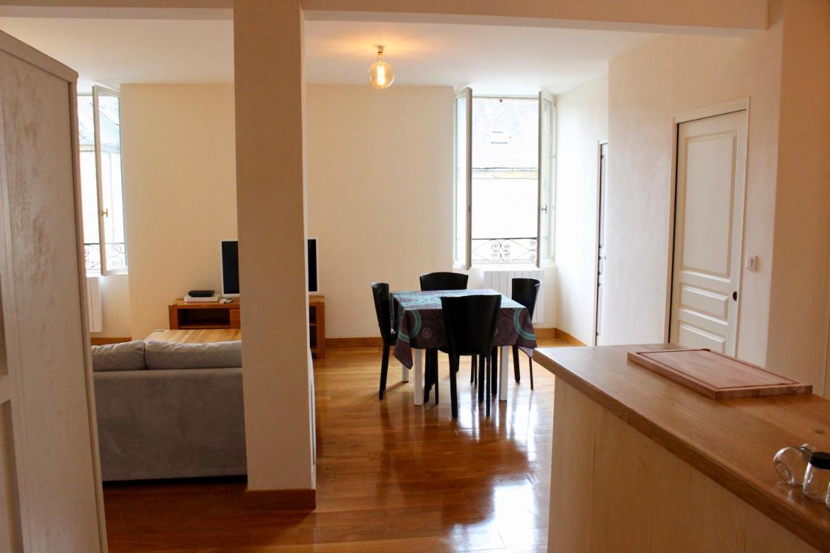 Un Joli Pied a Terre - Housity