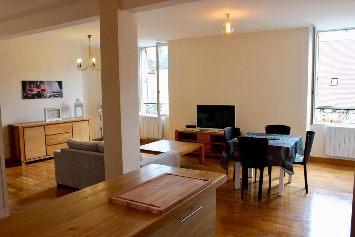 Un Joli Pied a Terre - Housity