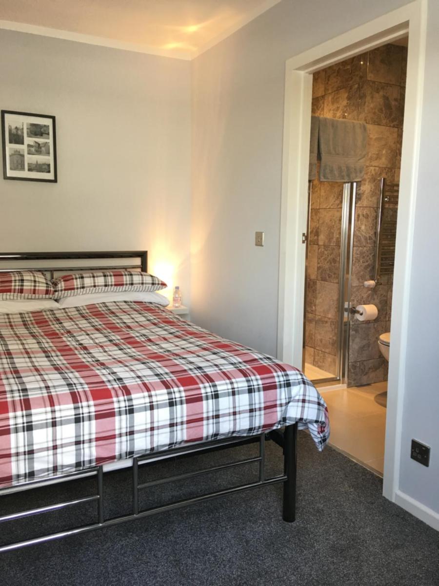 32a railside - Housity