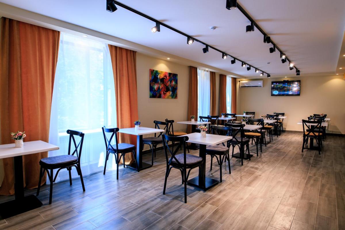 Hotel Georgian Holiday - Housity