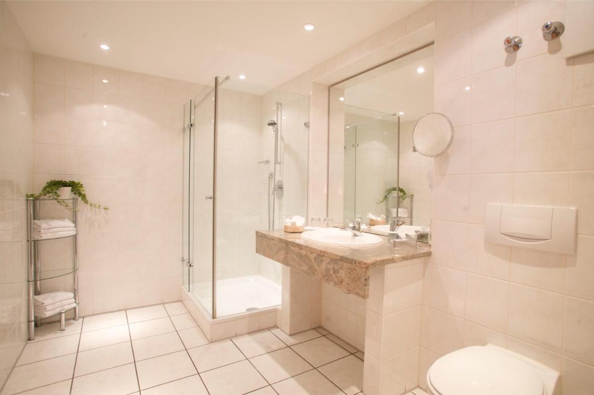 Hotel & Restaurant Dornweiler Hof - Housity