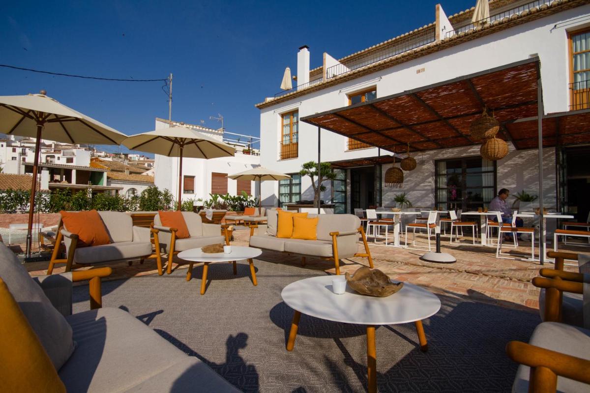 Un restaurante o sitio para comer en La Serena Boutique Hotel & Wellness - Altea
