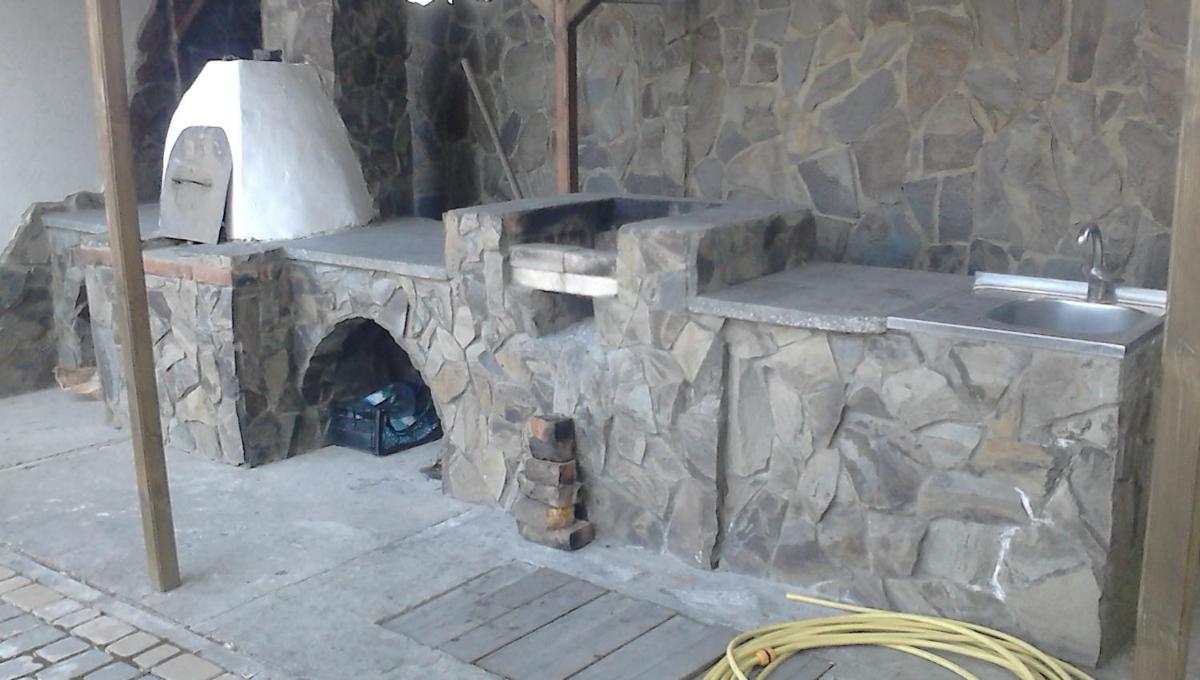Piroshka Hotel - Housity