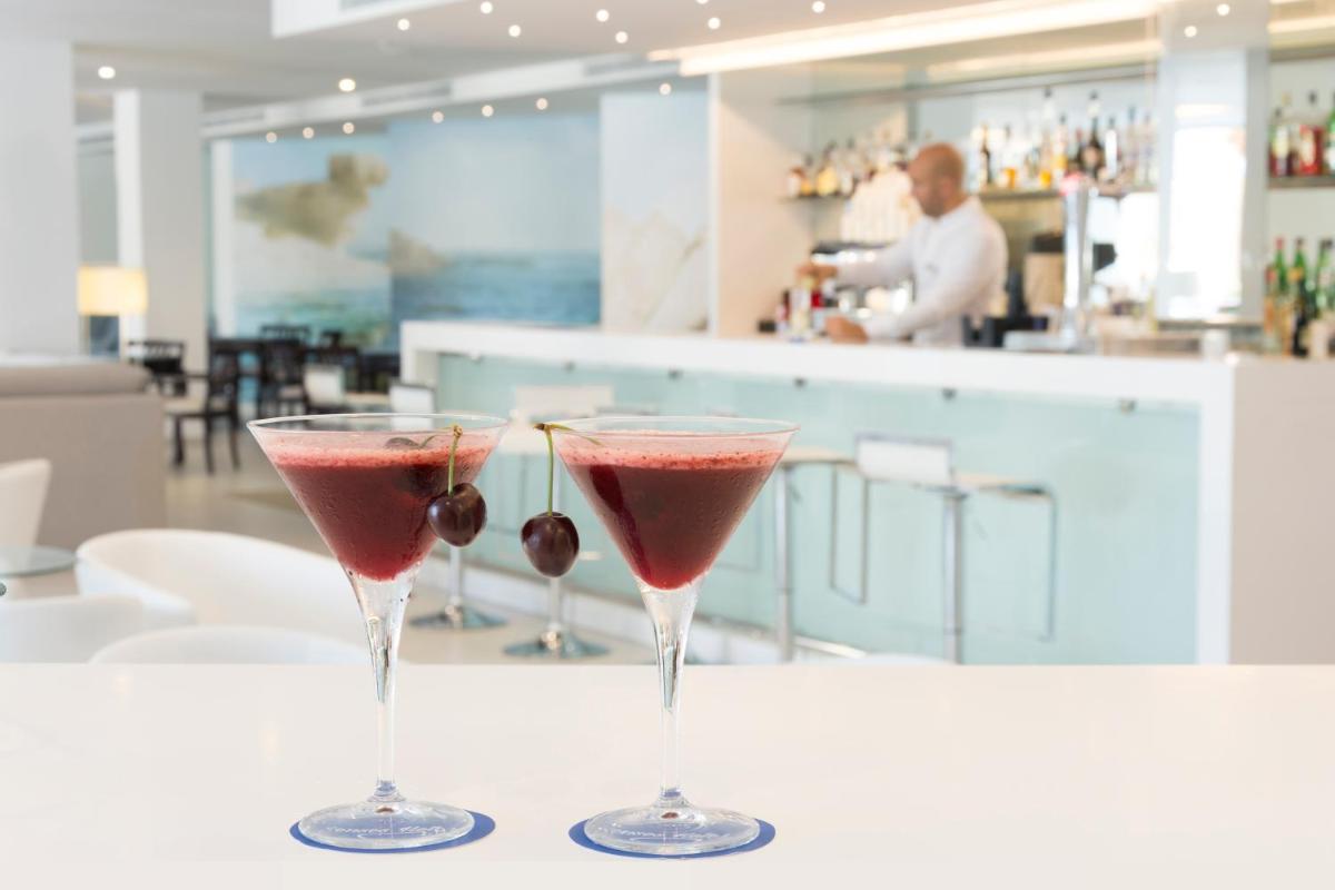 Bebidas en Reverence Mare Hotel - Adults Only