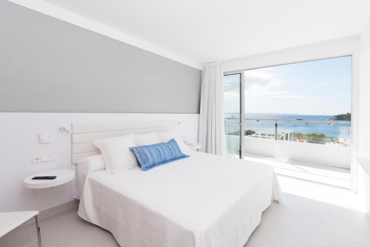 Cama o camas de una habitación en Reverence Mare Hotel - Adults Only