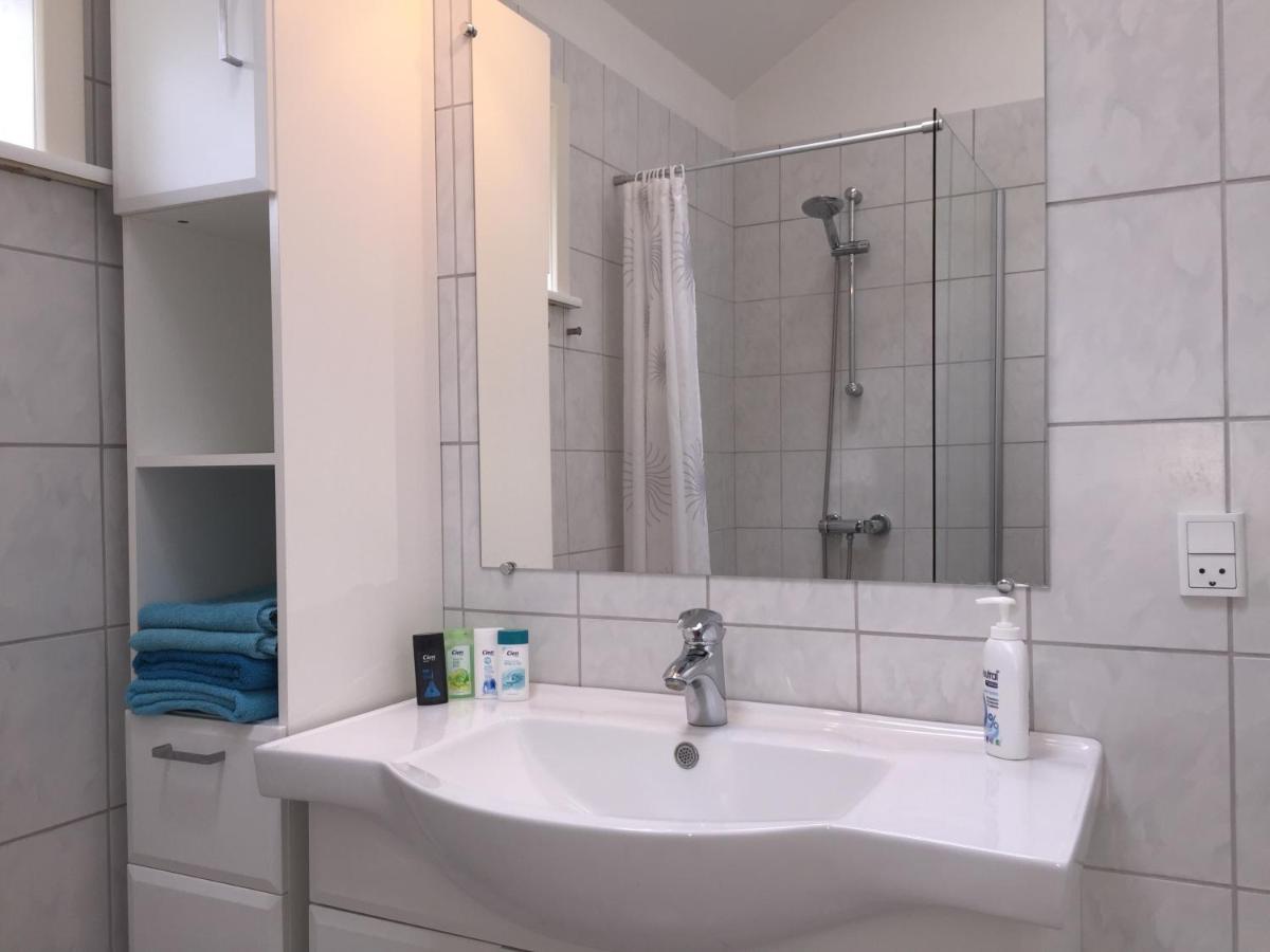 Charm Inn - Housity