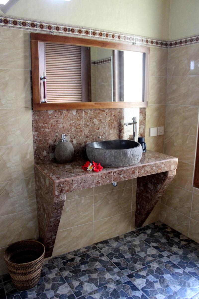 Maha Neka Villa - Housity