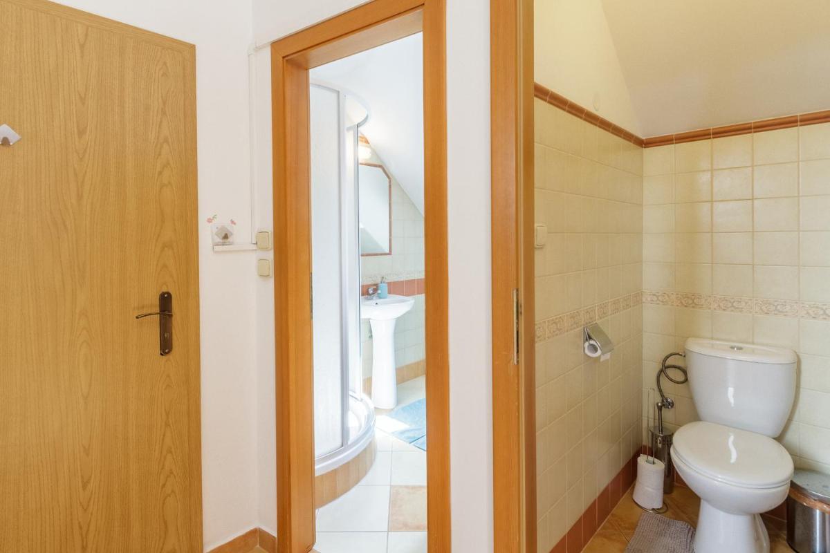 Old Town Charles Apartments - Housity