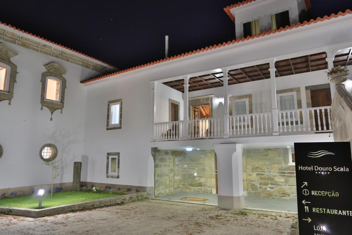 O edifício onde o hotel está situado