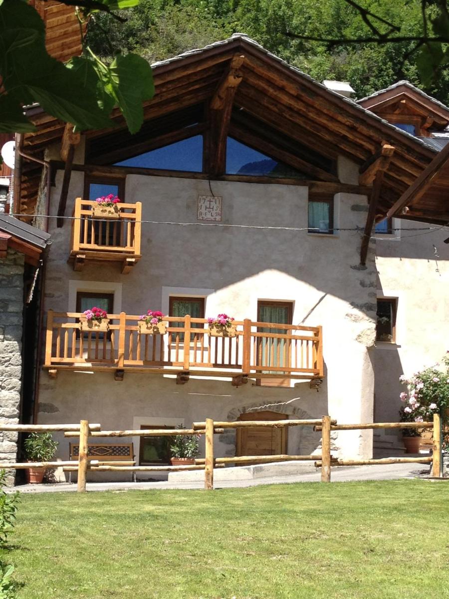 Le Petit Relais - Housity