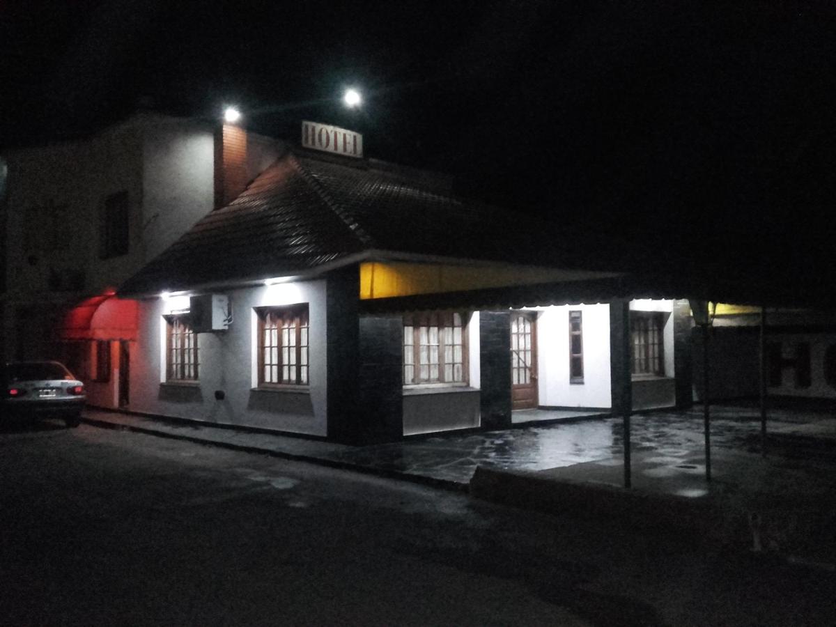 Hotel y Restaurant Don Quijote - Housity