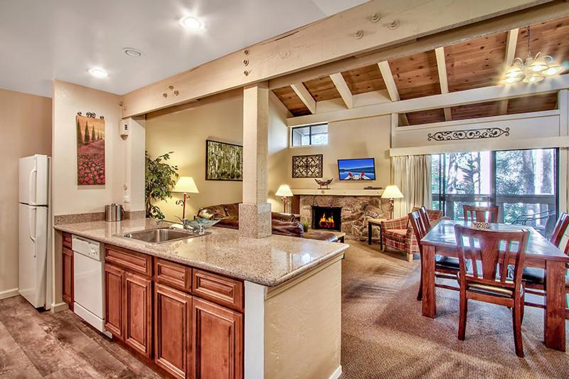 South Lake Tahoe Resort - Steps to Beach & Close to Heavenly - Housity