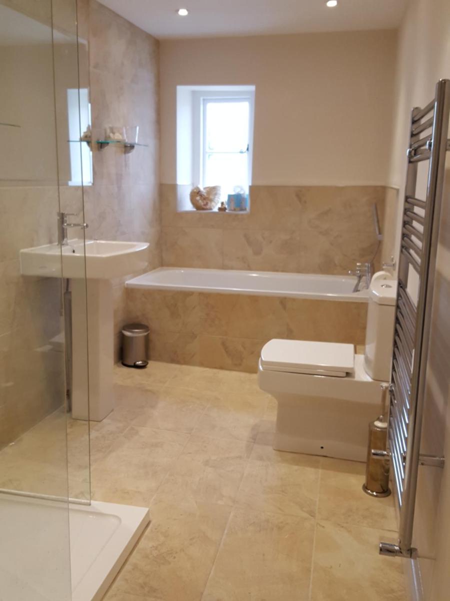 Pomegranate - Housity