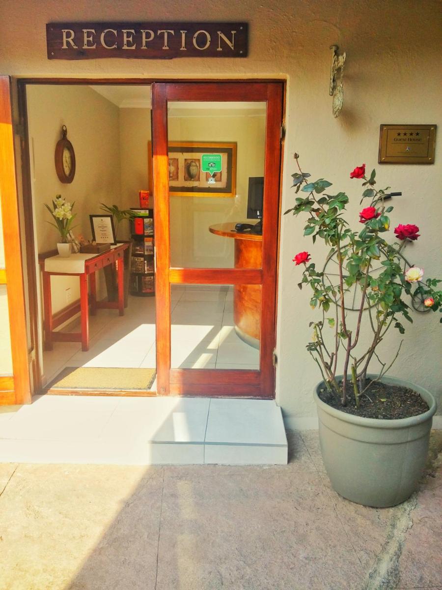 Suitetrails - Dunton Guest House