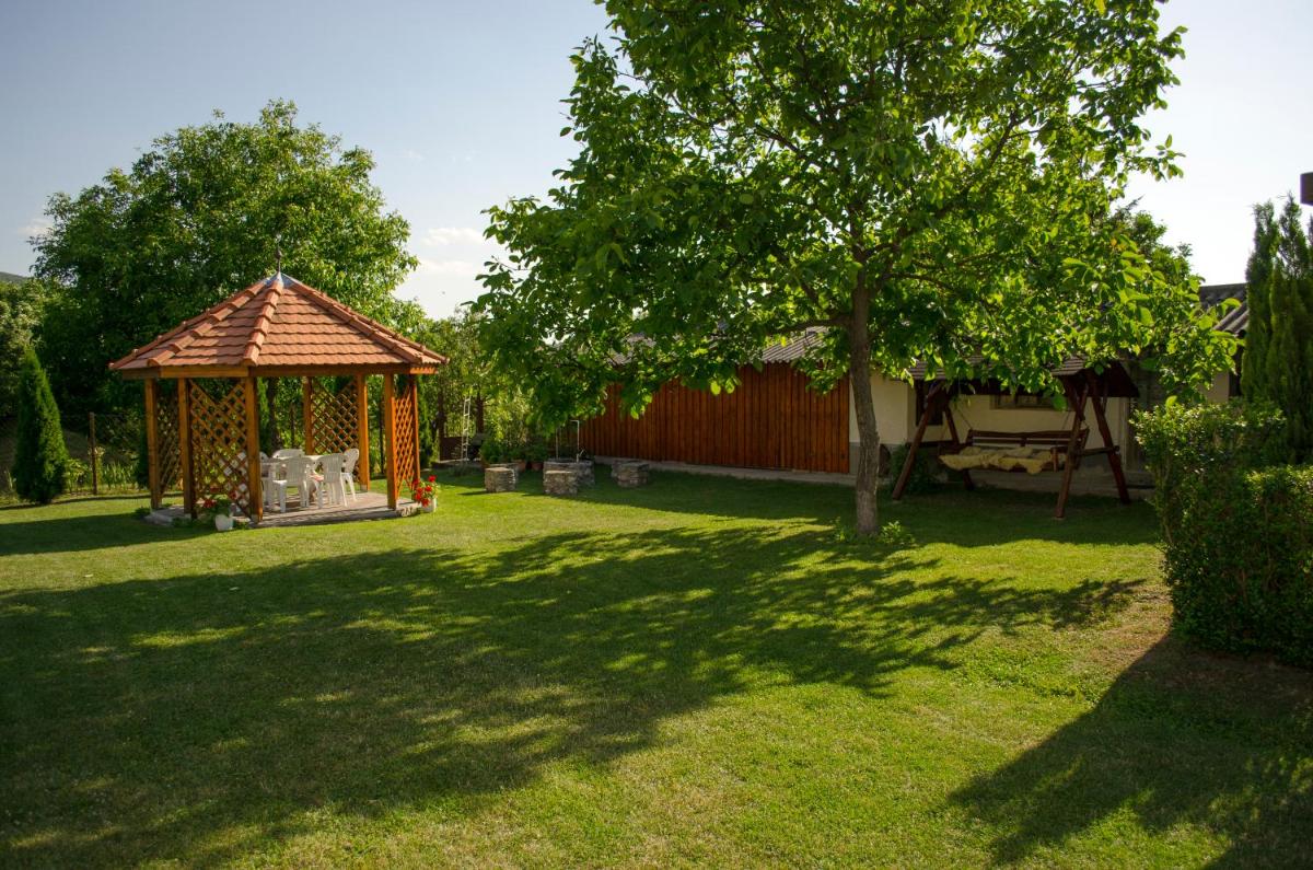 Apátságúti Vendégház - Housity