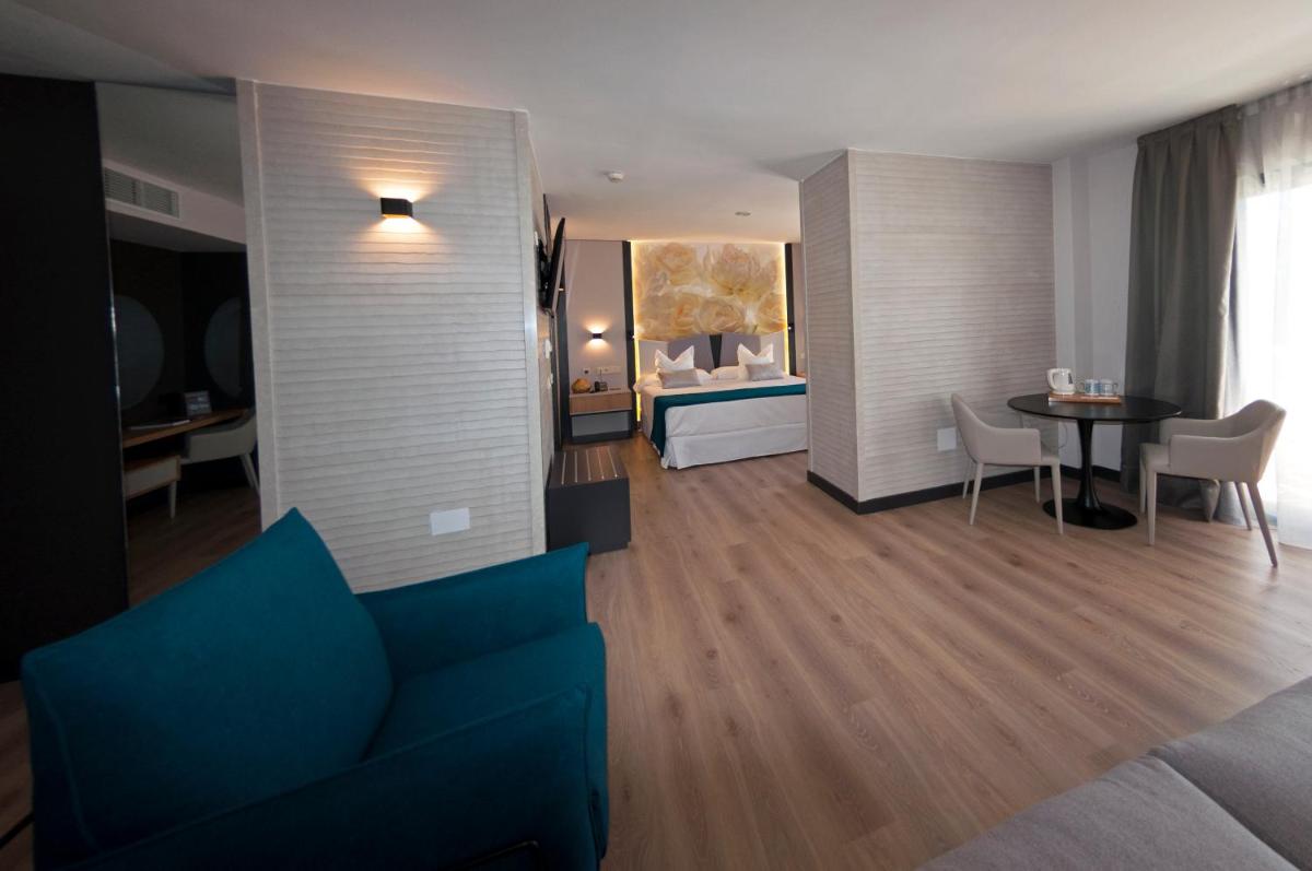 Zona de estar de Hotel La Laguna Spa & Golf
