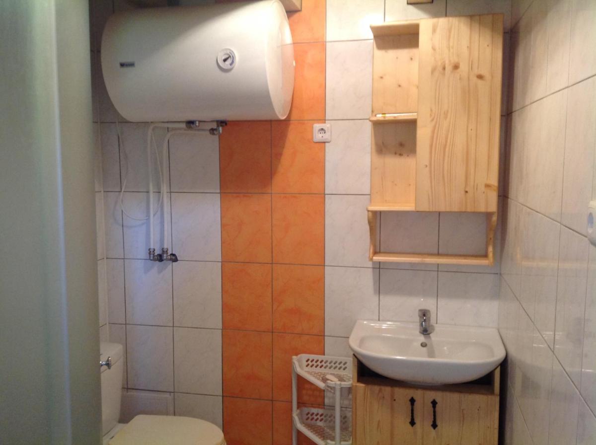 Dobilas ir jura - Housity