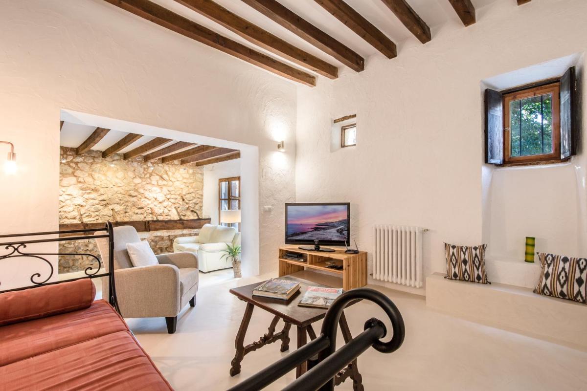 Villa Es Rafal By homevillas360 - Housity