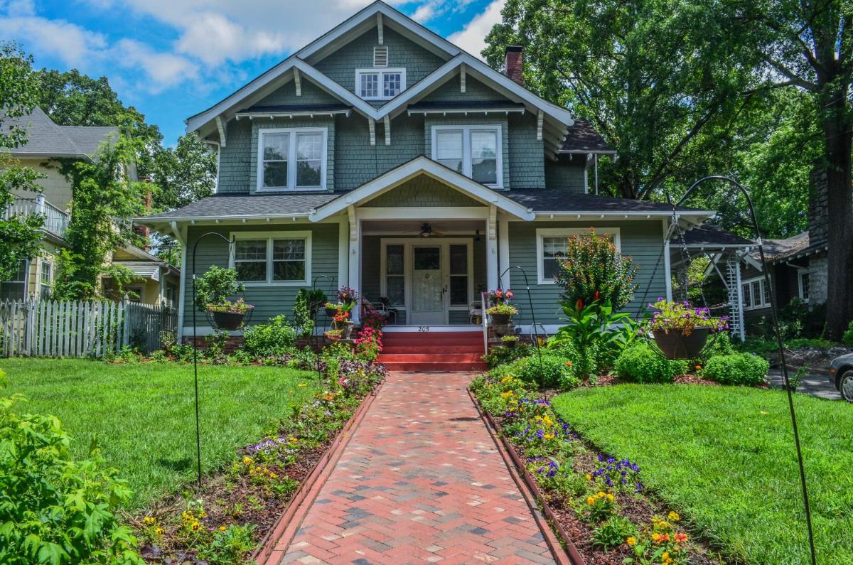 Greenwood Bed & Breakfast - Housity