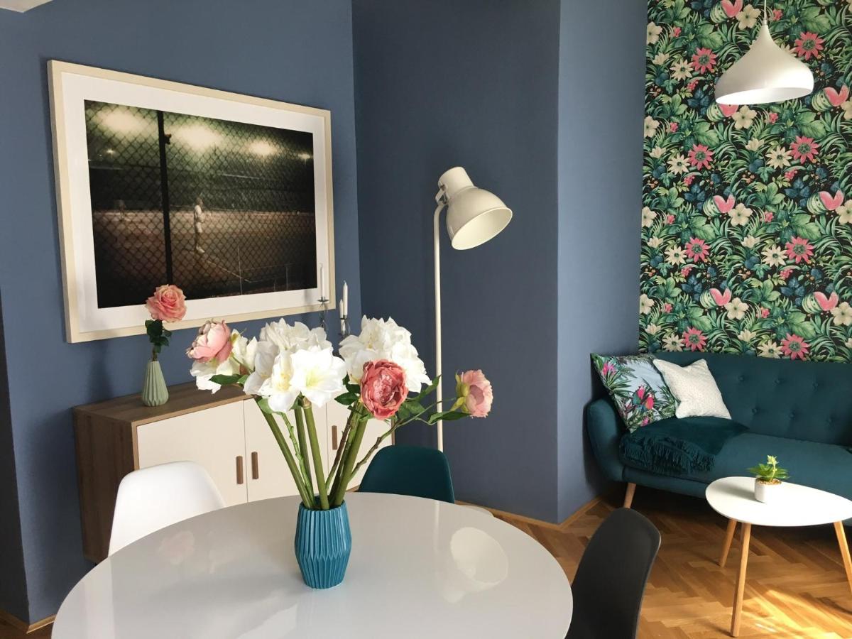 Dragon Bridge Beauty apartment - Housity