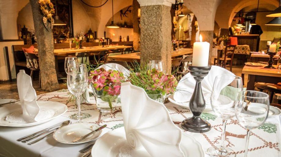Akzent Hotel Goldner Hirsch - Housity