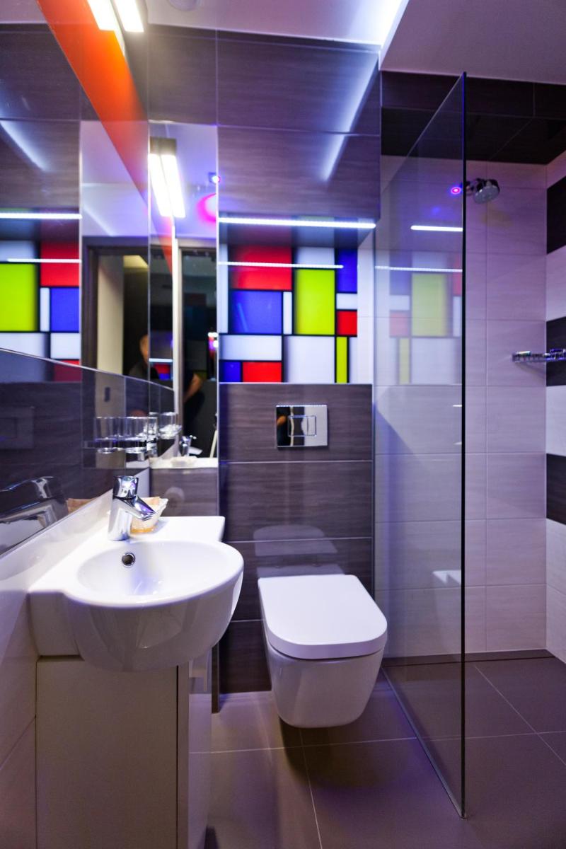 Apartament Trójkąty i Kwadraty - Housity