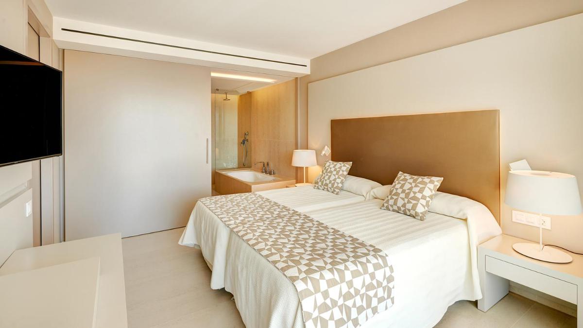 Cama o camas de una habitación en Hipotels Gran Playa de Palma