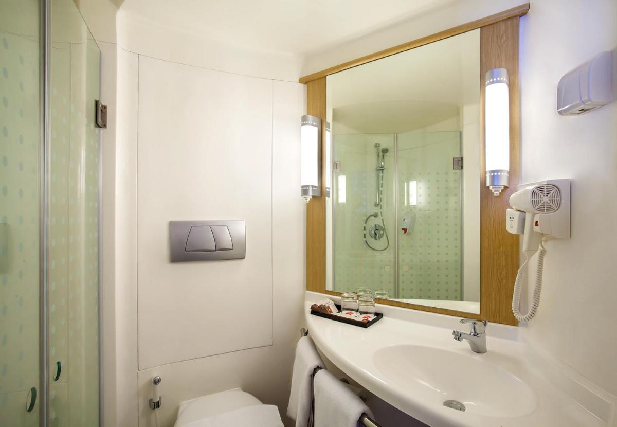 Ibis Manado City Center Boulevard - Housity