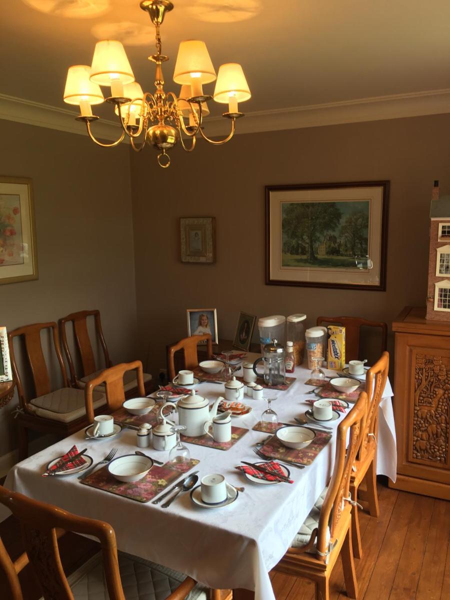 Rose Villa Bed and Breakfast - Housity