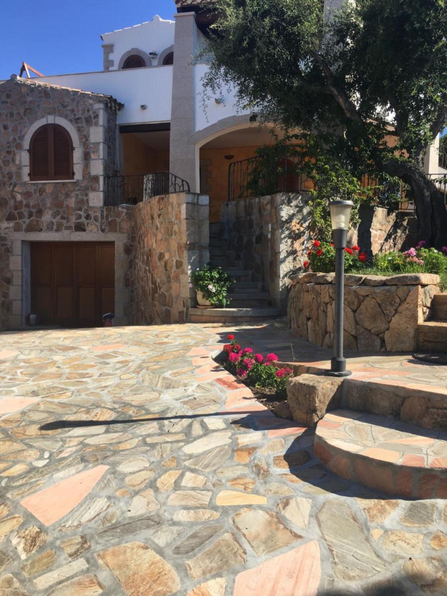 I Mari Di Gallura Suites and Rooms - Housity